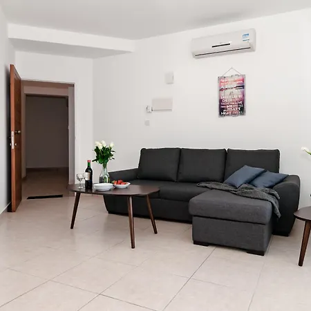 Artemis Cynthia Complex Διαμέρισμα Πάφος